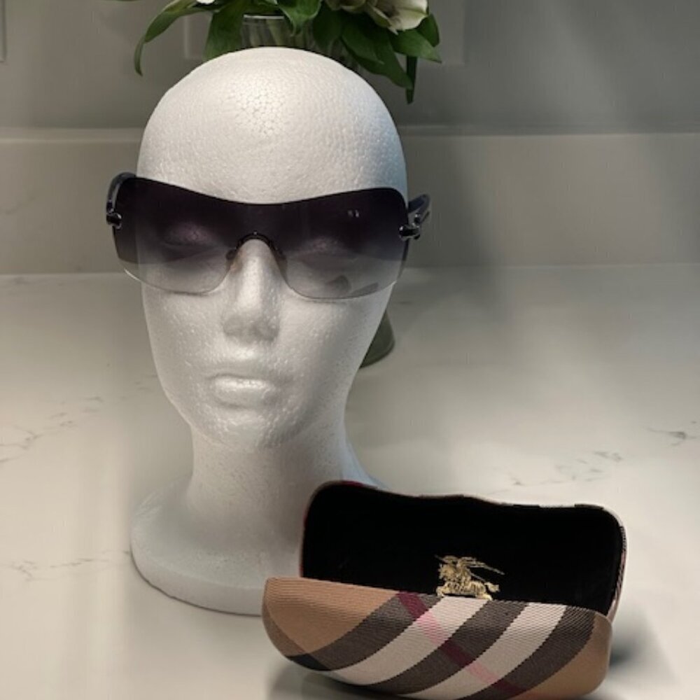 🔥🔥🔥Burberry Unisex Shield UV Sunglasses B3032 1003/8G Made in Italy - Picture 2 of 16
